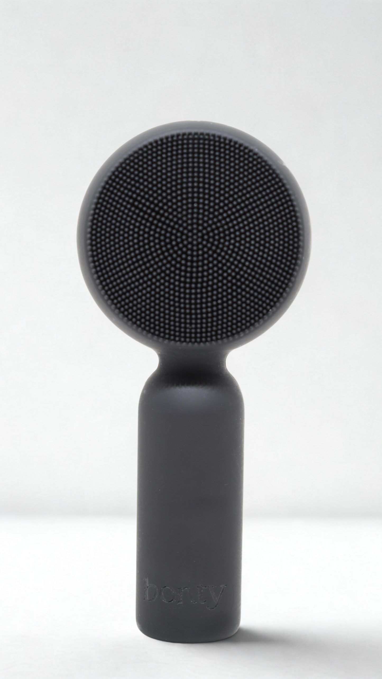 the mini facial cleansing brush